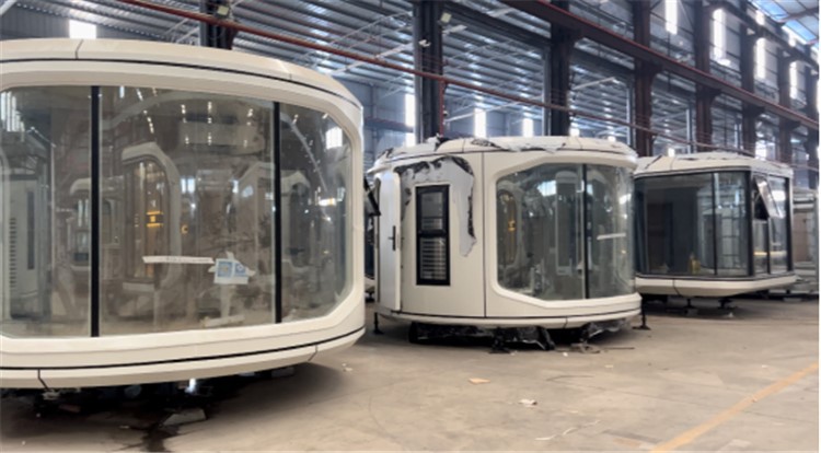 Modern Tiny House Capsule Home With Bedroom 2